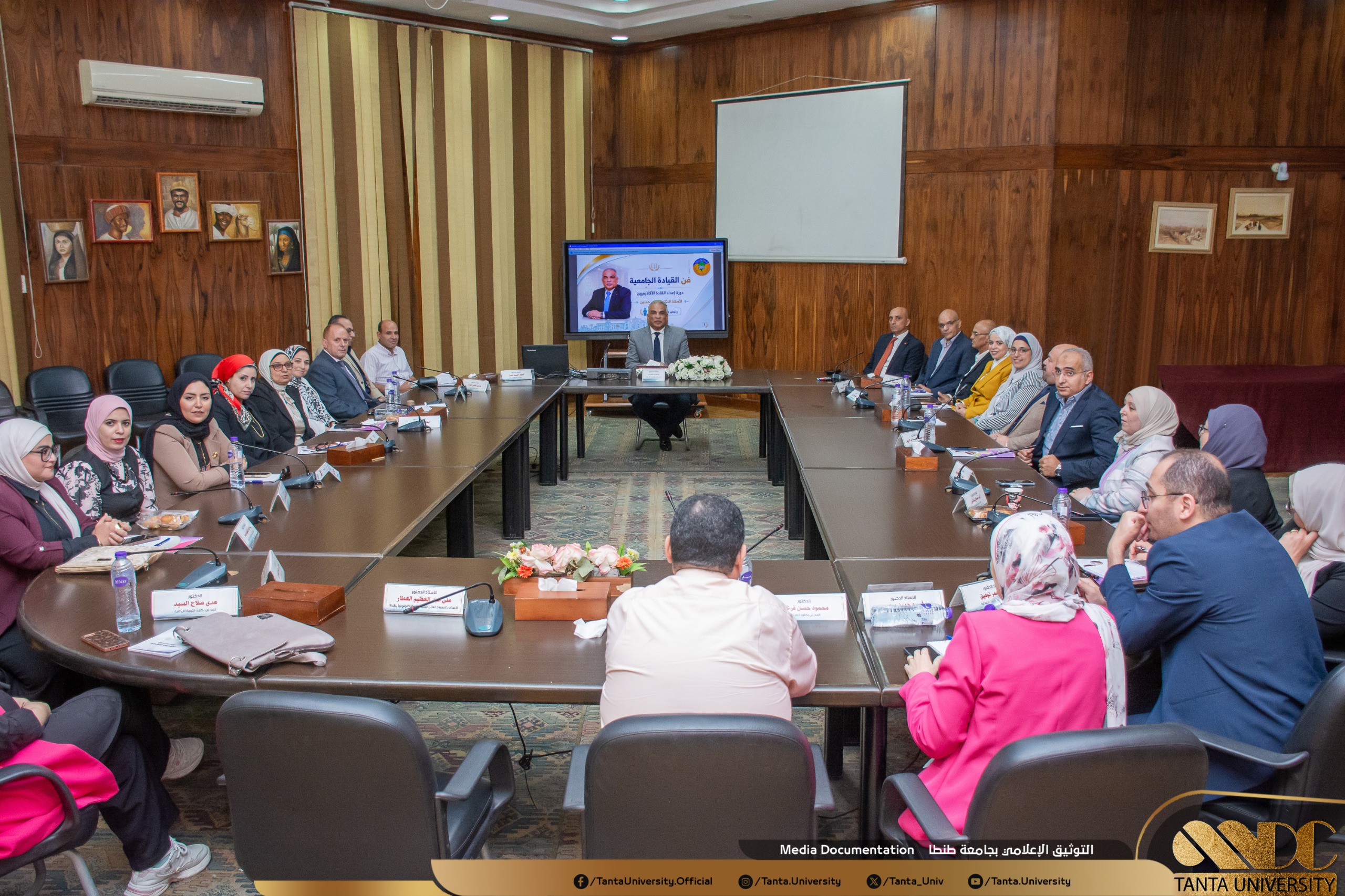رئيس جامعة طنطا يختتم دورة «إعداد القادة الأكاديميين» بمحاضرة حول فن القيادة الجامعية